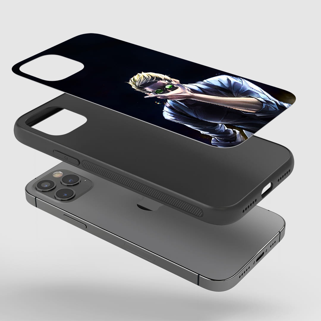 Kento Minimalist Phone Case installed on a smartphone, ensuring easy access to all controls and ports.